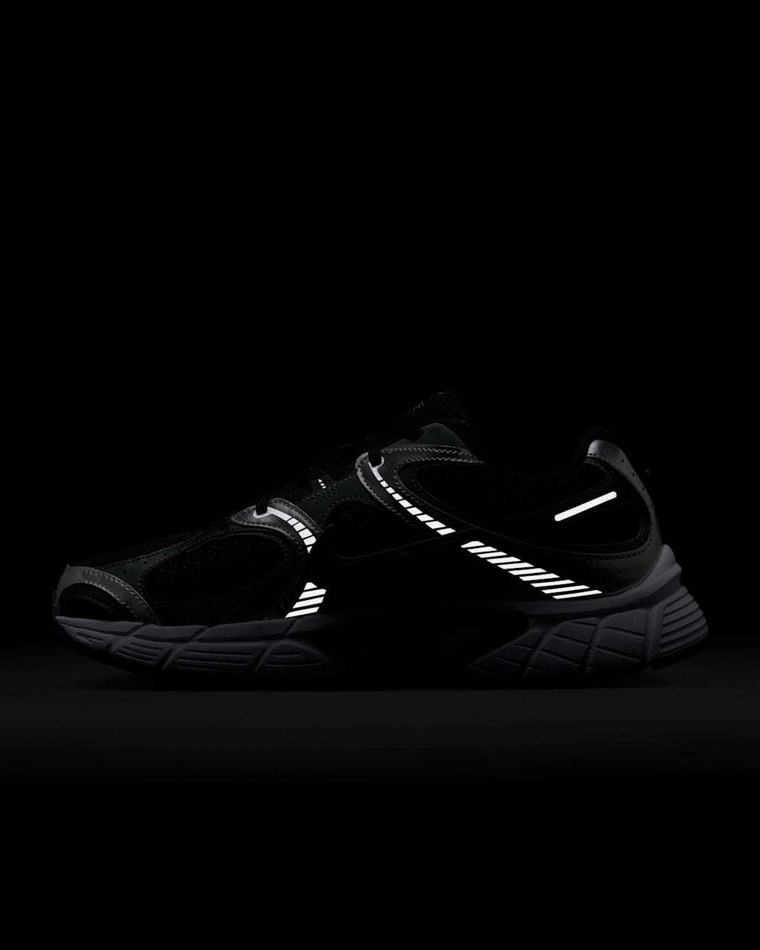 Nike V5 RNR Black/Anthracite/Smoke Grey/Black