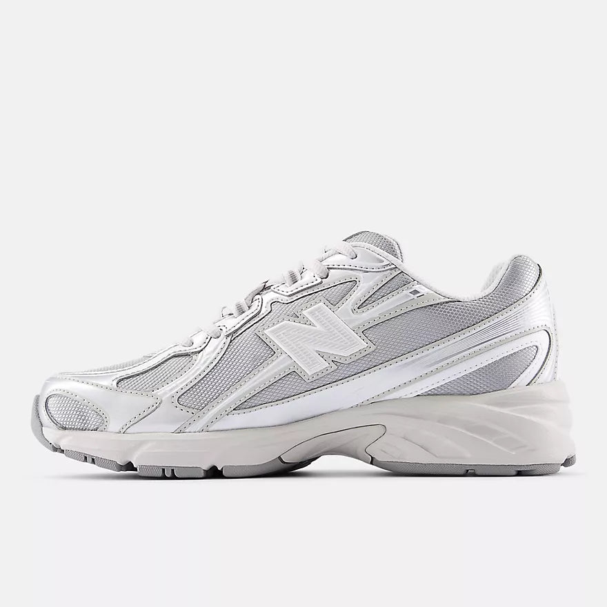New Balance 740 Metallic Silver