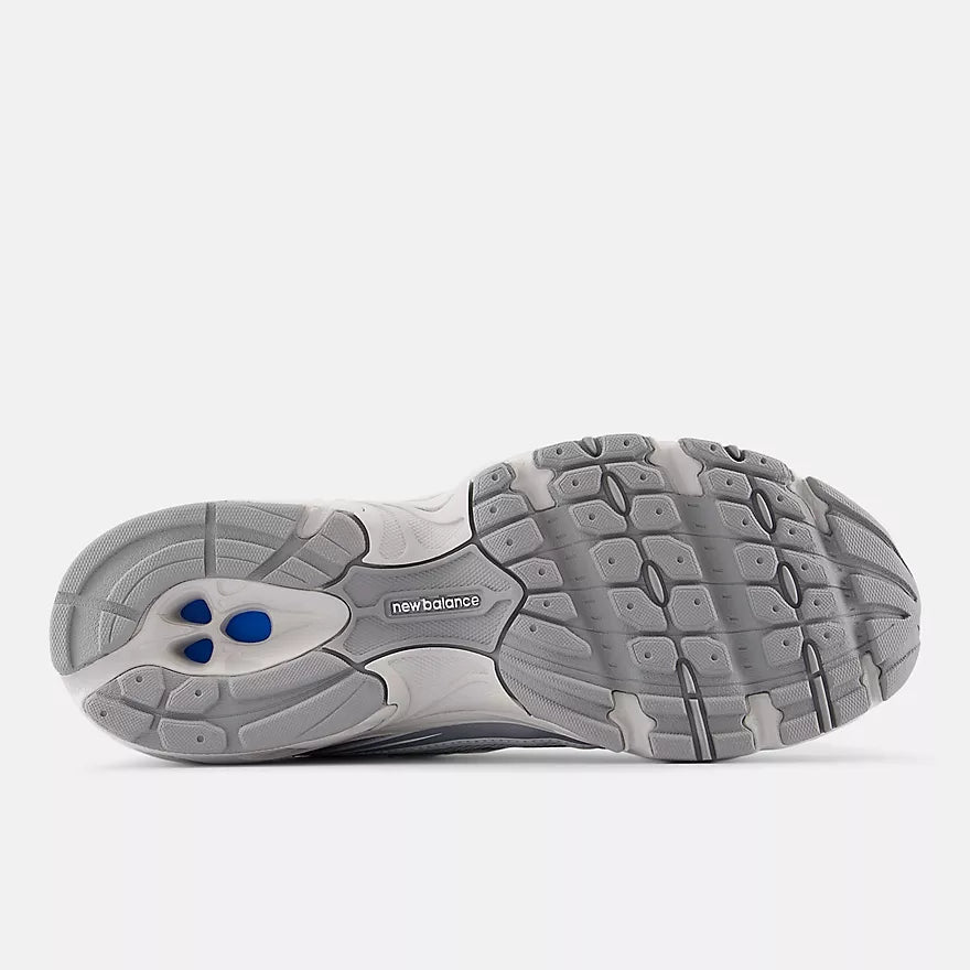 New Balance 740 Metallic Silver